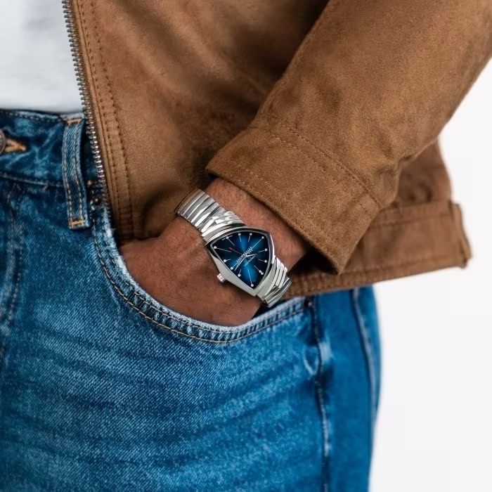hamilton ventura quartz