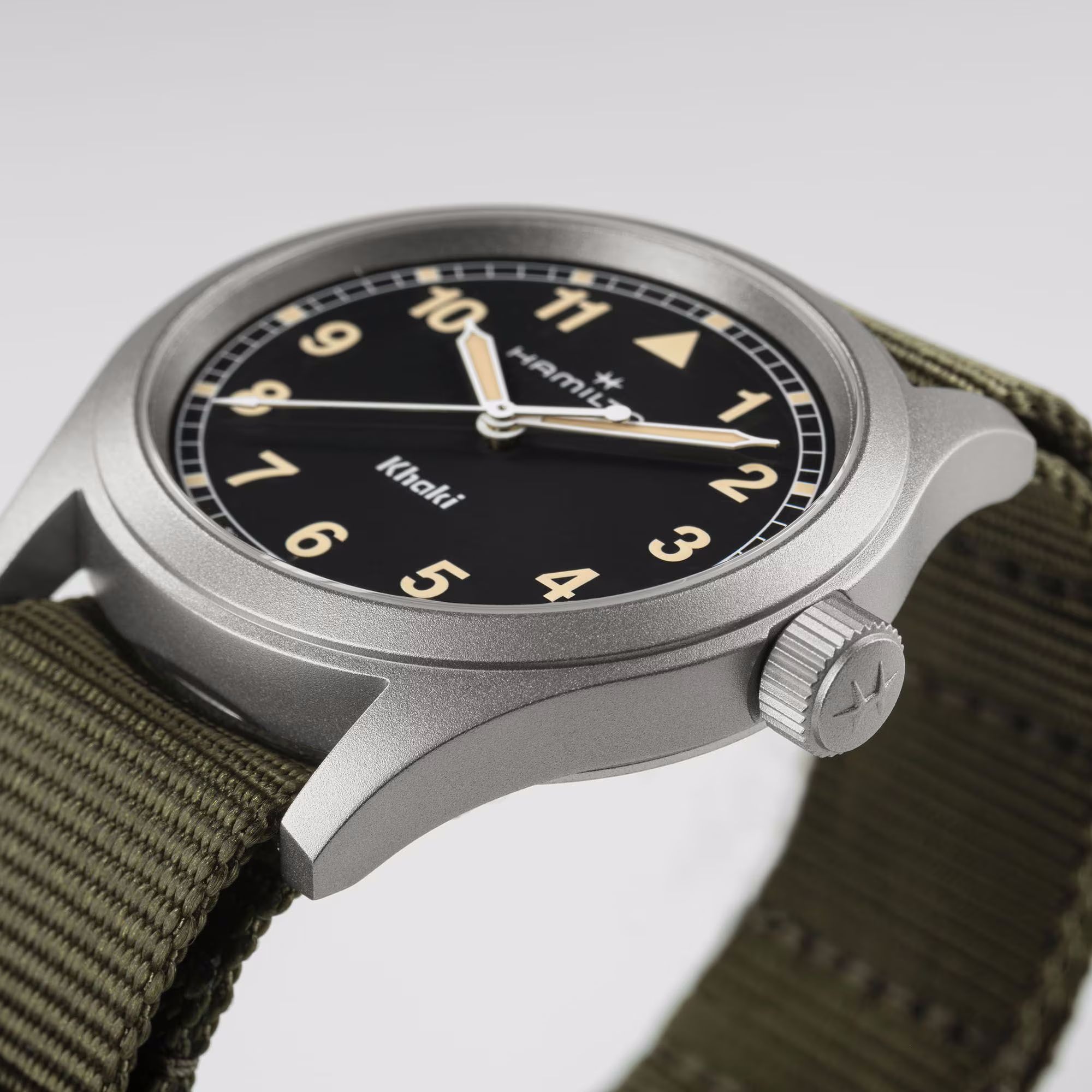 hamilton khaki field quartz 38 mm quadrante nero