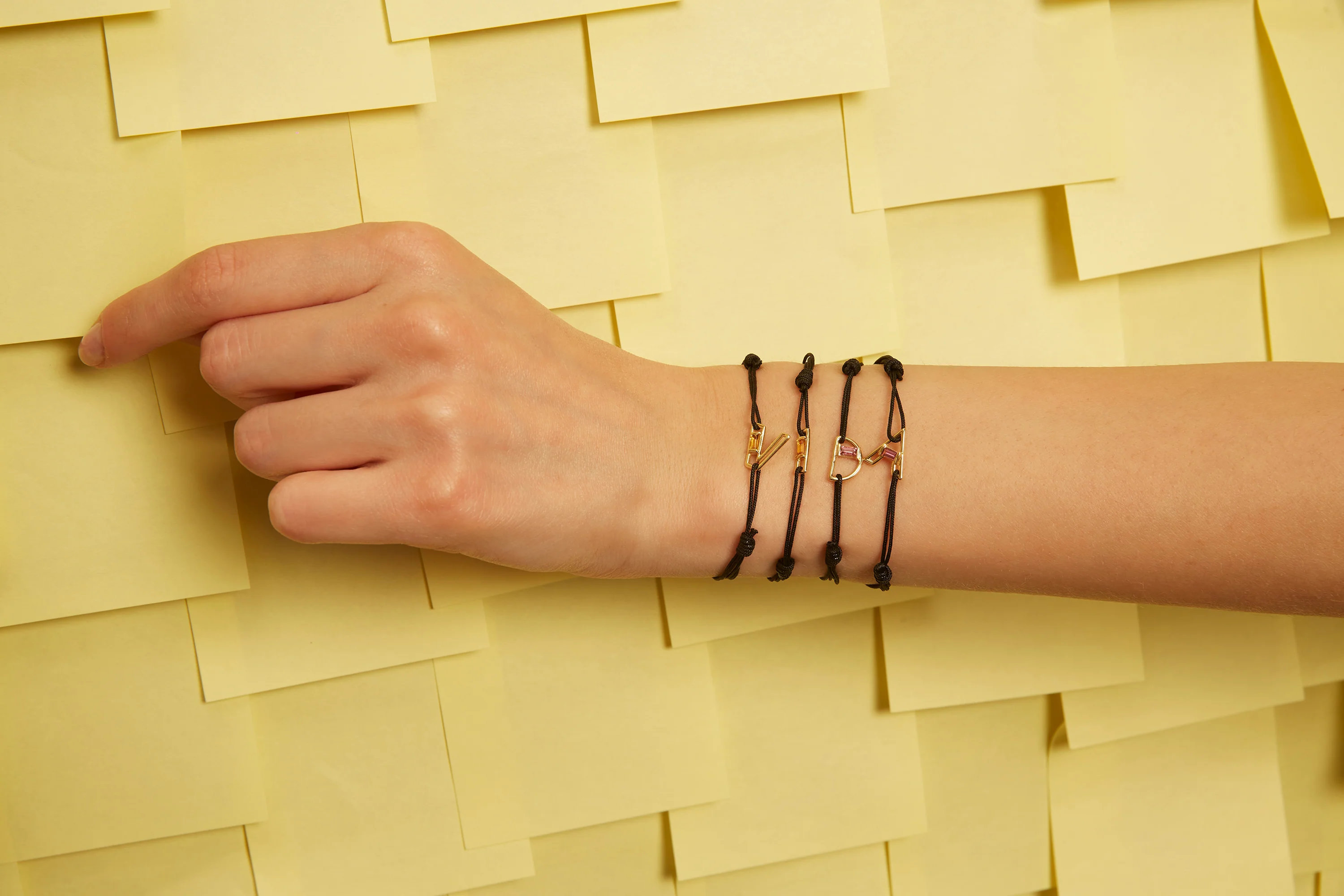 letra i citrino bracciale cordino