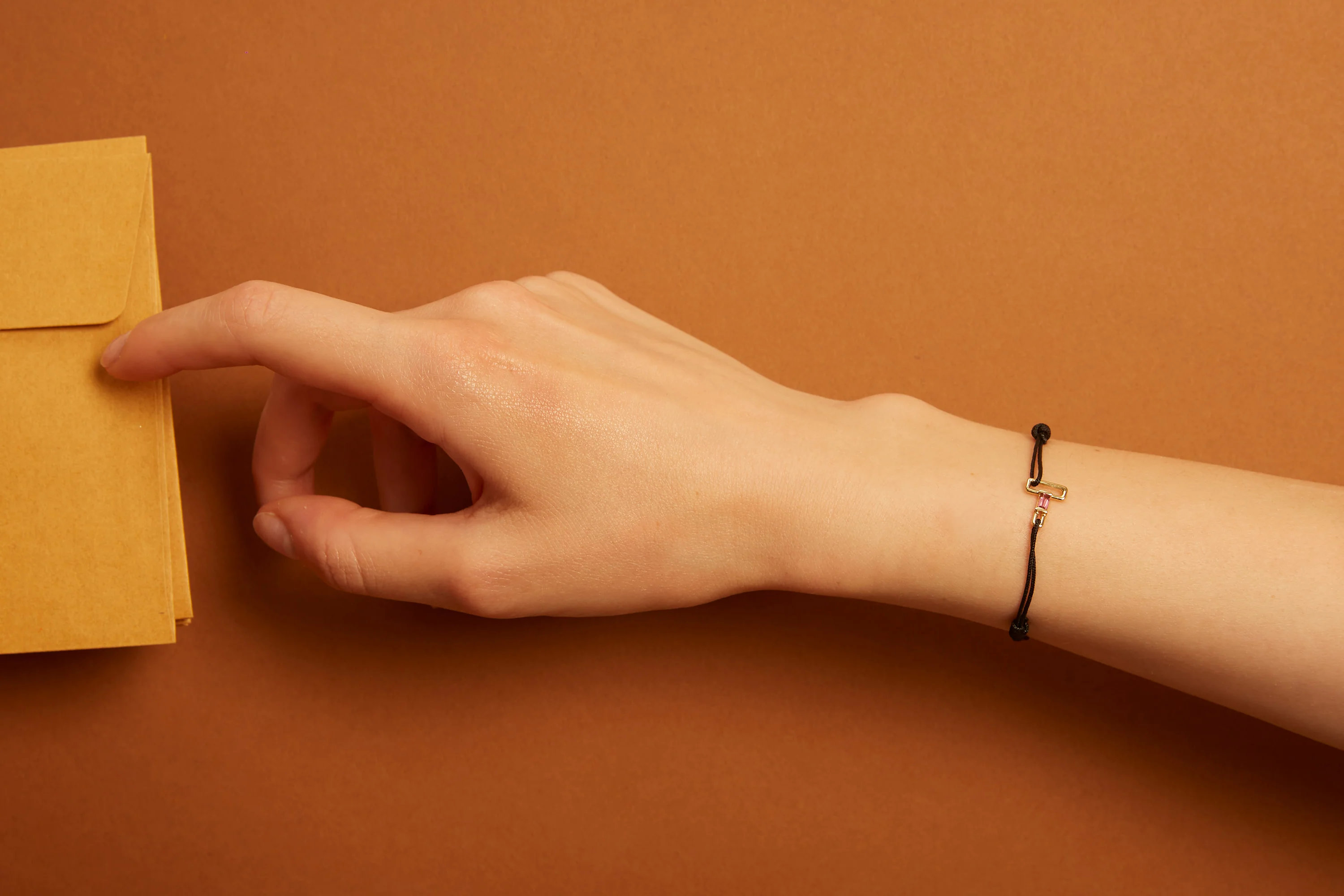 letra t tormalina bracciale cordino