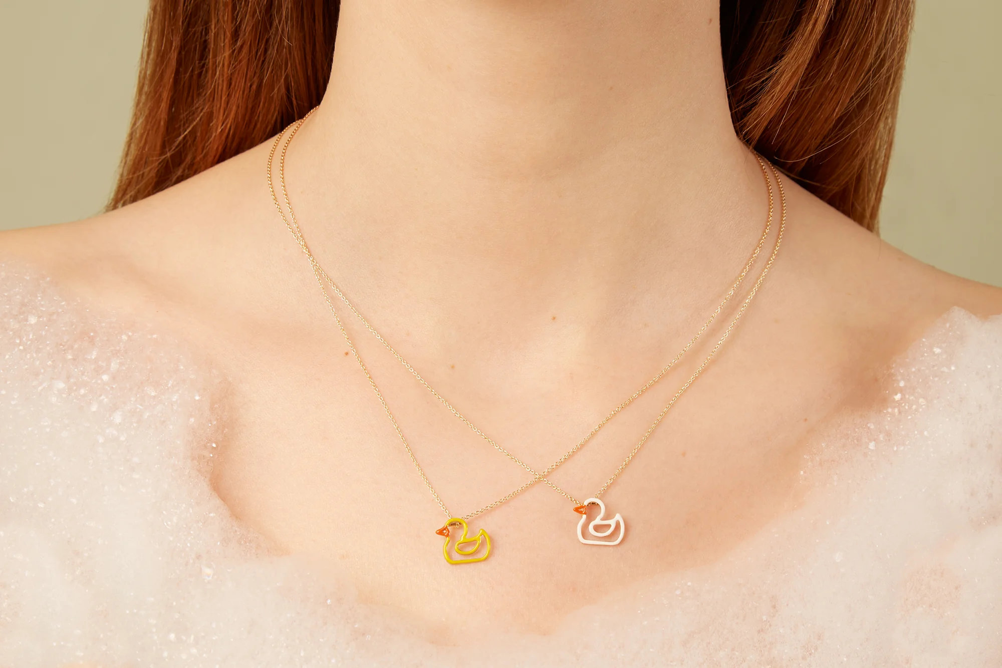 patito enamel collana